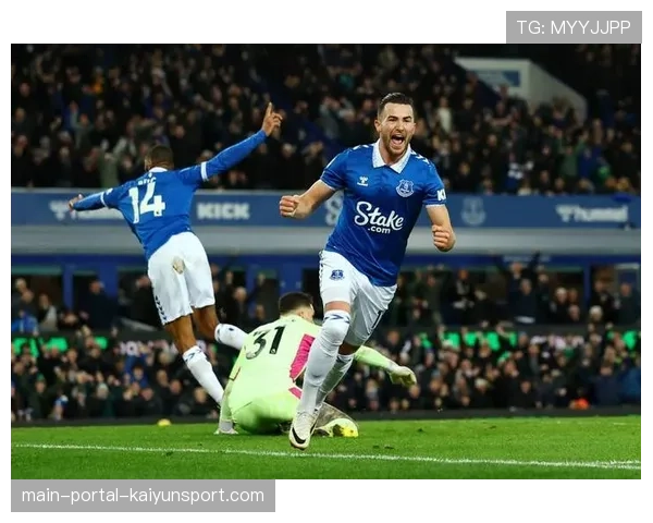 水晶宫0-0埃弗顿,双方门将高接抵挡化解多次定位球威胁 水晶宫0-0埃弗顿,双方门将高接抵挡化解多次定位球威胁