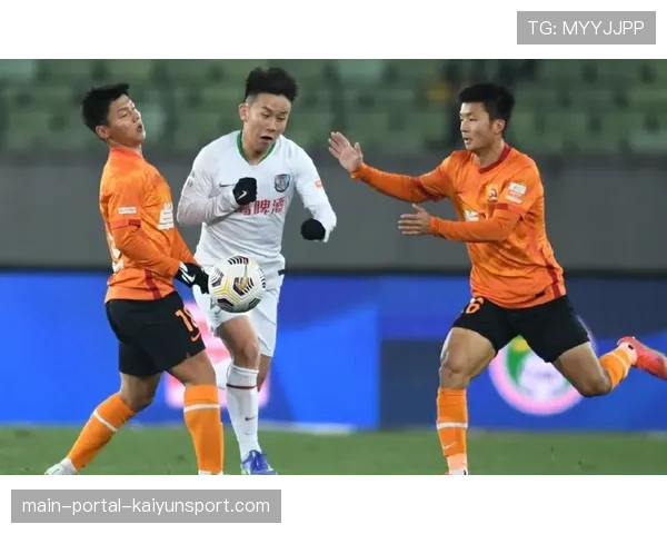 VAR技术对保级战的影响：关键判罚可能决定球队命运